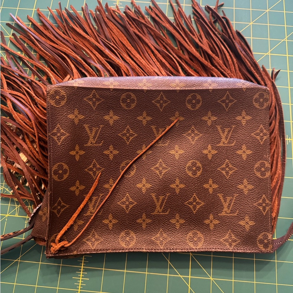Louis Vuitton Brown Fringe Crossbody Bag- Tricked Out Vintage Tolietry 26 - Picture 2 of 8